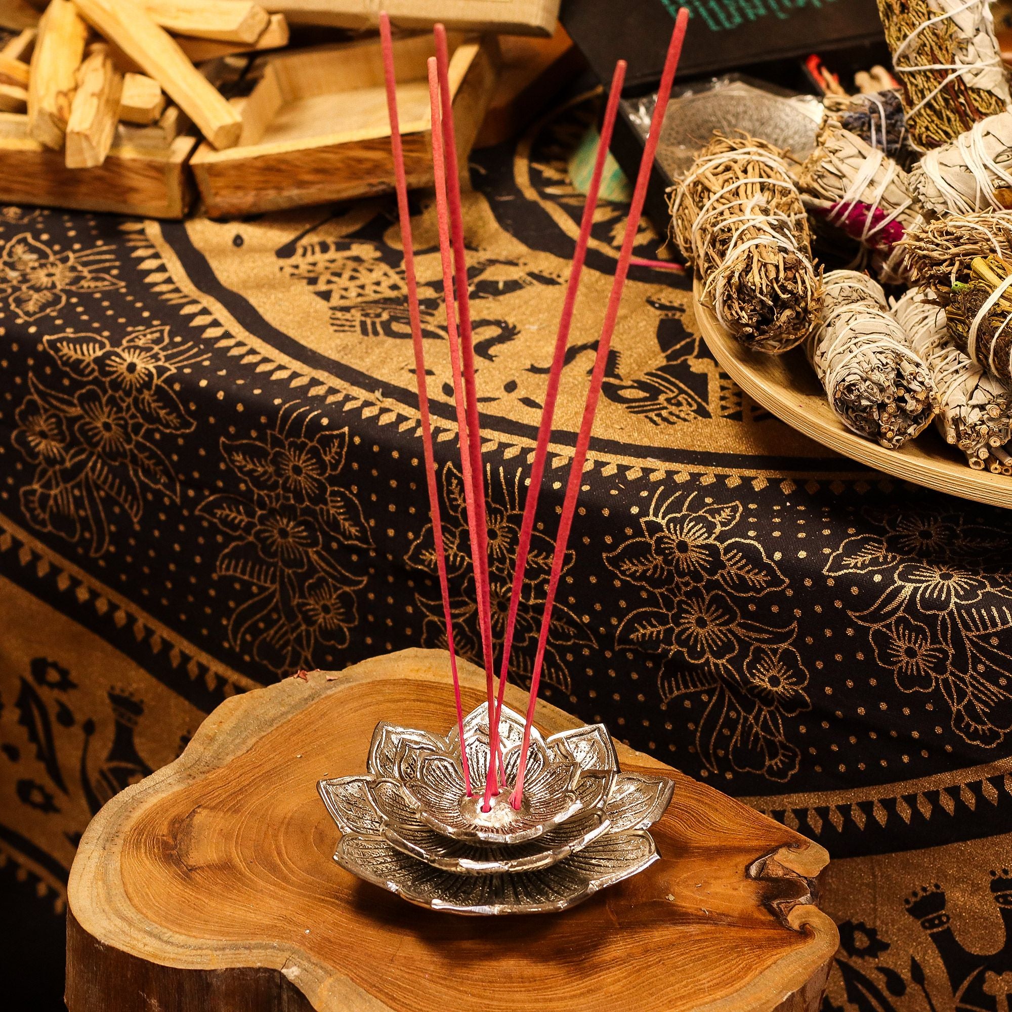 Porte-encens Lotus Triple Fleur – Support à bâtons d’encens décoratif
